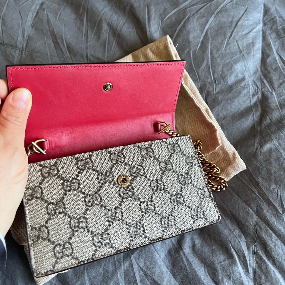 Gucci supreme cherry comvertible mini bag clutch chain purse